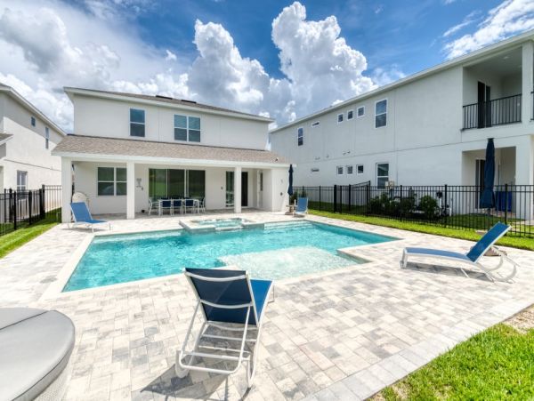 Orlando Vacation Rental Villa Near Disney World – 7 Bedrooms, Pool & Theater