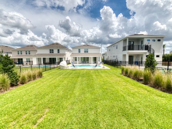 Orlando Vacation Rental Villa Near Disney World – 7 Bedrooms, Pool & Theater