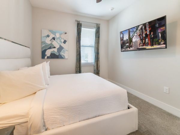Orlando Vacation Rental Villa Near Disney World – 7 Bedrooms, Pool & Theater