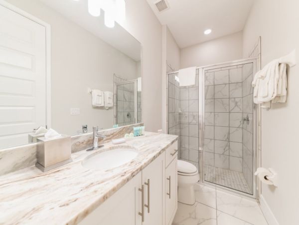 Orlando Vacation Rental Villa Near Disney World – 7 Bedrooms, Pool & Theater