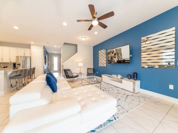 Orlando Vacation Rental Villa Near Disney World – 7 Bedrooms, Pool & Theater