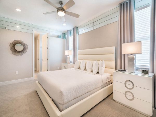 Luxury Six Bedroom Vacation Villa Pool & Resort Amenities.