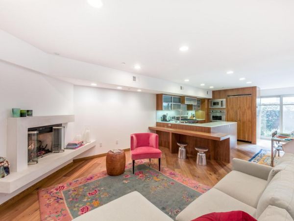 Contemporary 3 Bedroom Condo in Venice Beach Sleeps 6 Guests
