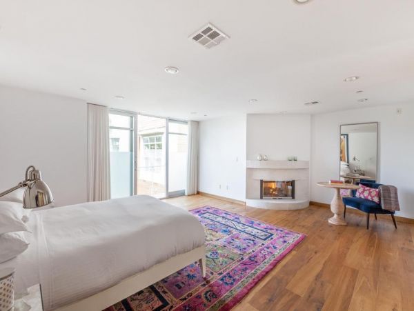 Contemporary 3 Bedroom Condo in Venice Beach Sleeps 6 Guests