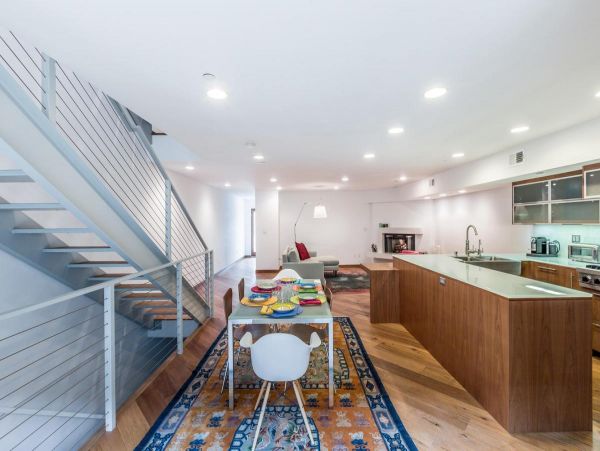 Contemporary 3 Bedroom Condo in Venice Beach Sleeps 6 Guests