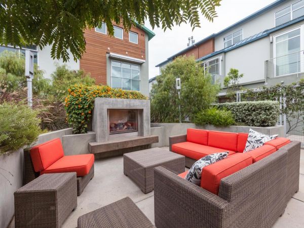 Contemporary 3 Bedroom Condo in Venice Beach Sleeps 6 Guests