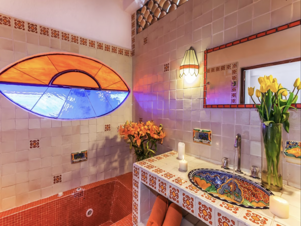 Luxury Vacation Villa Five Bedrooms Beachfront Staff!