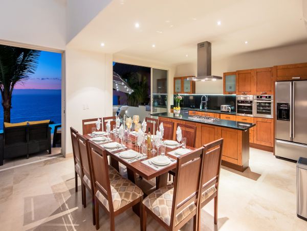 Luxury Vacation Villa in Puerto Vallarta Close to Beach Sleeps 14