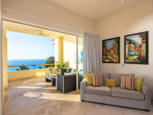 Luxury Vacation Villa in Puerto Vallarta Close to Beach Sleeps 14