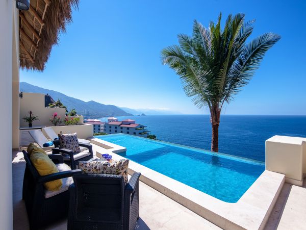 Luxury Vacation Villa in Puerto Vallarta Close to Beach Sleeps 14