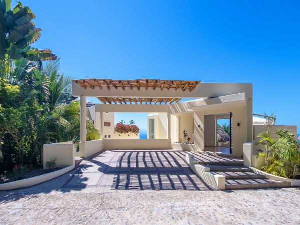 Luxury Vacation Villa in Puerto Vallarta Close to Beach Sleeps 14
