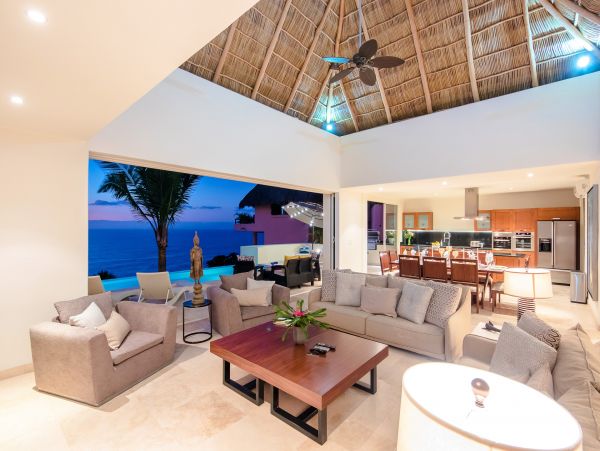 Luxury Vacation Villa in Puerto Vallarta Close to Beach Sleeps 14