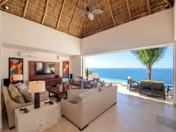 Luxury Vacation Villa in Puerto Vallarta Close to Beach Sleeps 14