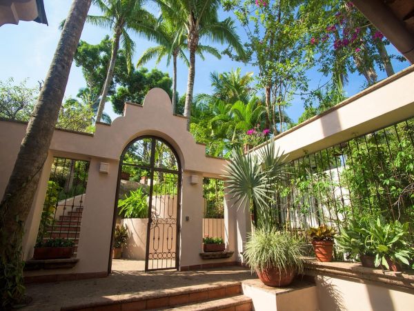 Chef & Private Villa Staff Luxury Villa Puerto Vallarta