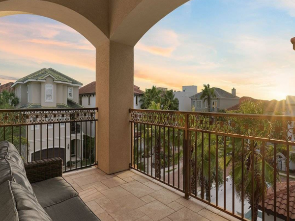 Luxury Vacation Destin Rental with Pool Sleeps 24