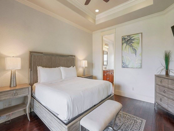 Luxury Vacation Destin Rental with Pool Sleeps 24