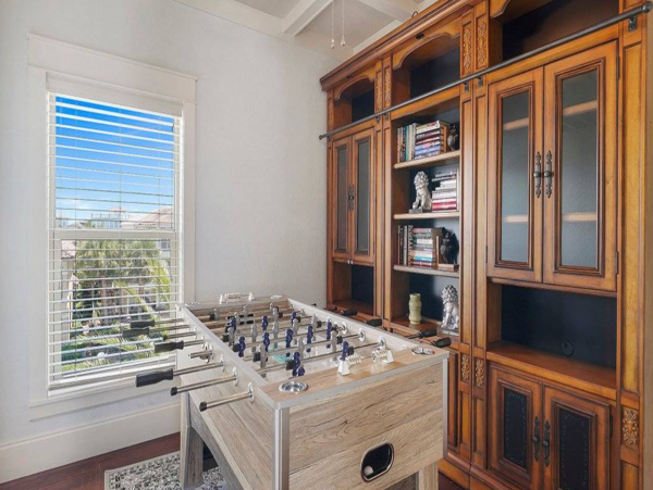 Luxury Vacation Destin Rental with Pool Sleeps 24