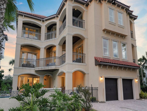 Luxury Vacation Destin Rental with Pool Sleeps 24