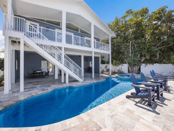 Beautiful Three Bedroom  Vacation Pool Home in Anna Maria