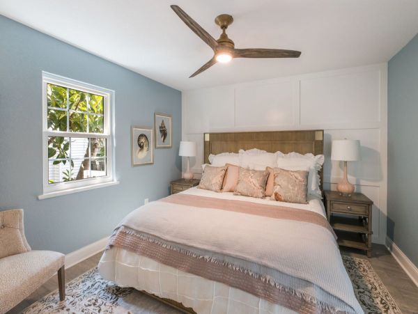 Beautiful Three Bedroom  Vacation Pool Home in Anna Maria