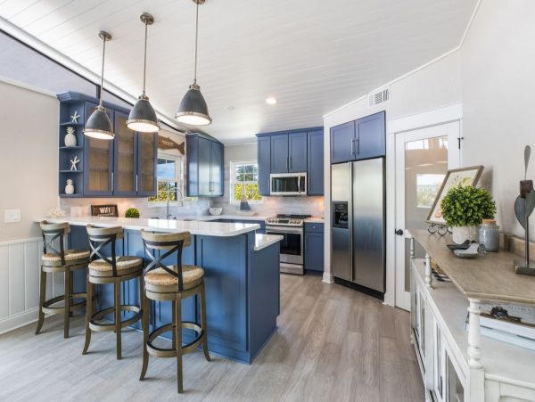 Beautiful Three Bedroom  Vacation Pool Home in Anna Maria