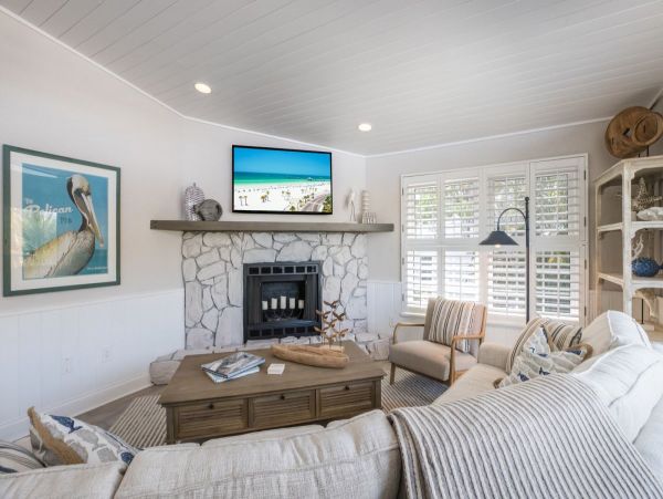 Beautiful Three Bedroom  Vacation Pool Home in Anna Maria