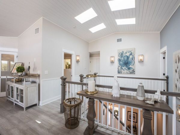 Beautiful Three Bedroom  Vacation Pool Home in Anna Maria