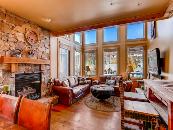 Stylish Three Story Mountain Retreat with Hot Tub Near Park City Resort