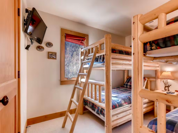 Stylish Three Story Mountain Retreat with Hot Tub Near Park City Resort