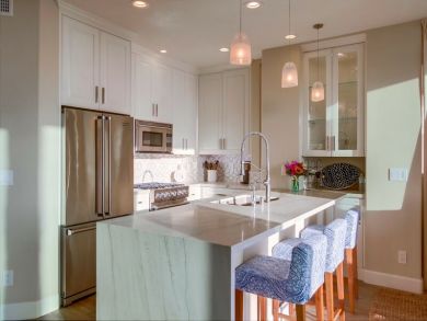 San Diego 3 Bedroom Condo Steps to Beach & Great Ocean Views