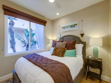 San Diego 3 Bedroom Condo Steps to Beach & Great Ocean Views