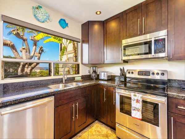 Partial Ocean Views Kihei Vacation Condo Sleeps 4 Guests