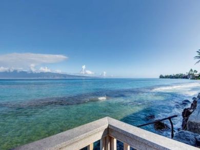 Steps To The Ocean - Lahaina Vacation Condo Sleeps 4 Guests