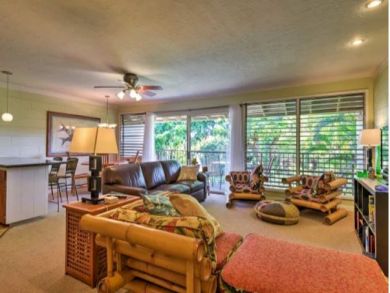 Steps To The Ocean - Lahaina Vacation Condo Sleeps 4 Guests