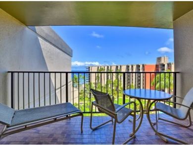 Partial Ocean Views Lahaina Vacation Condo Sleeps 4 Guests