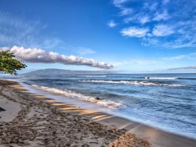 Partial Ocean Views Lahaina Vacation Condo Sleeps 4 Guests