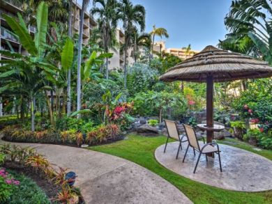 Partial Ocean Views Lahaina Vacation Condo Sleeps 4 Guests