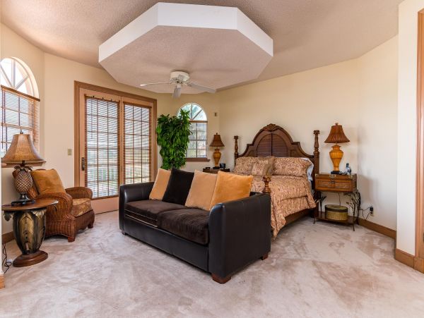 Walk to Beach Six Bedroom Vacation Home in Fort Lauderdale