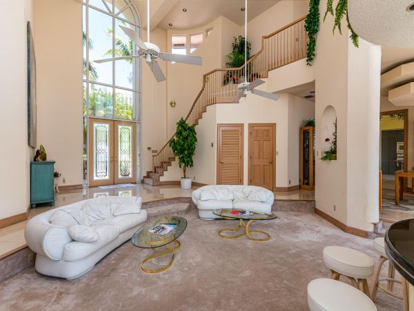 Walk to Beach Six Bedroom Vacation Home in Fort Lauderdale