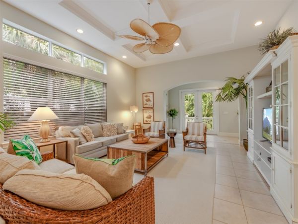 Steps to Beach Captiva Vacation Home Sleeps 12 Guests