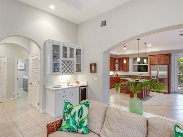 Steps to Beach Captiva Vacation Home Sleeps 12 Guests