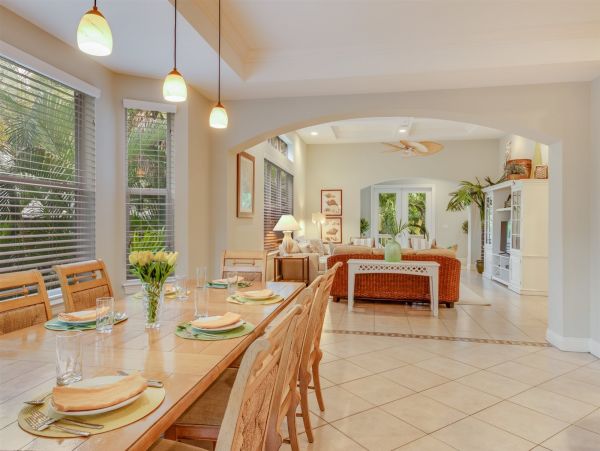 Steps to Beach Captiva Vacation Home Sleeps 12 Guests