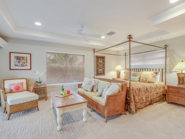 Steps to Beach Captiva Vacation Home Sleeps 12 Guests