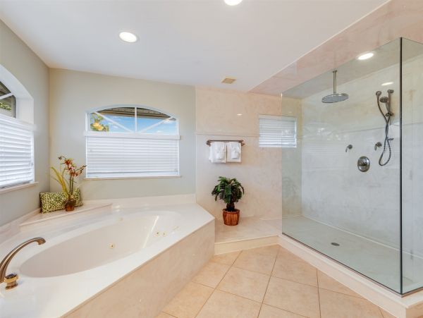 Steps to Beach Captiva Vacation Home Sleeps 12 Guests