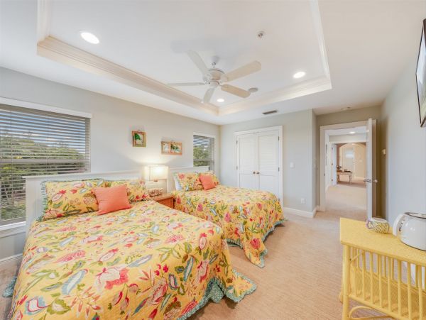 Steps to Beach Captiva Vacation Home Sleeps 12 Guests