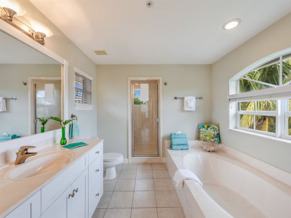 Steps to Beach Captiva Vacation Home Sleeps 12 Guests