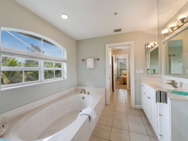 Steps to Beach Captiva Vacation Home Sleeps 12 Guests