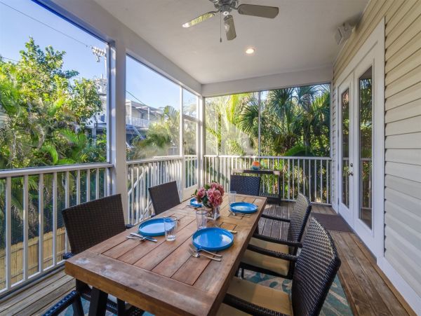 Steps to Beach Captiva Vacation Home Sleeps 12 Guests