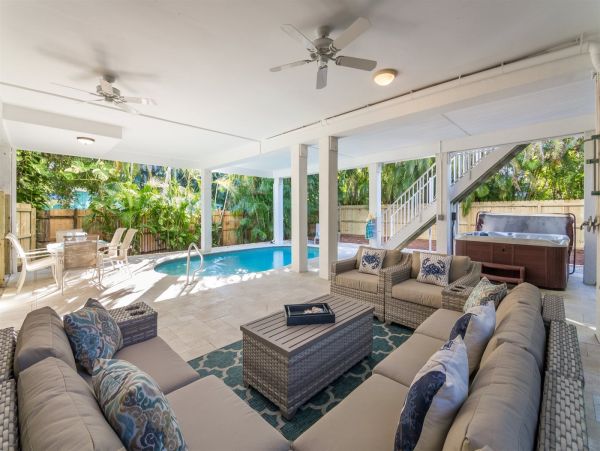 Steps to Beach Captiva Vacation Home Sleeps 12 Guests