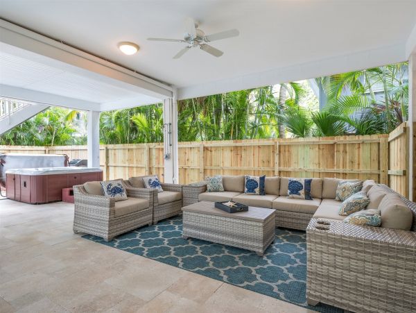 Steps to Beach Captiva Vacation Home Sleeps 12 Guests